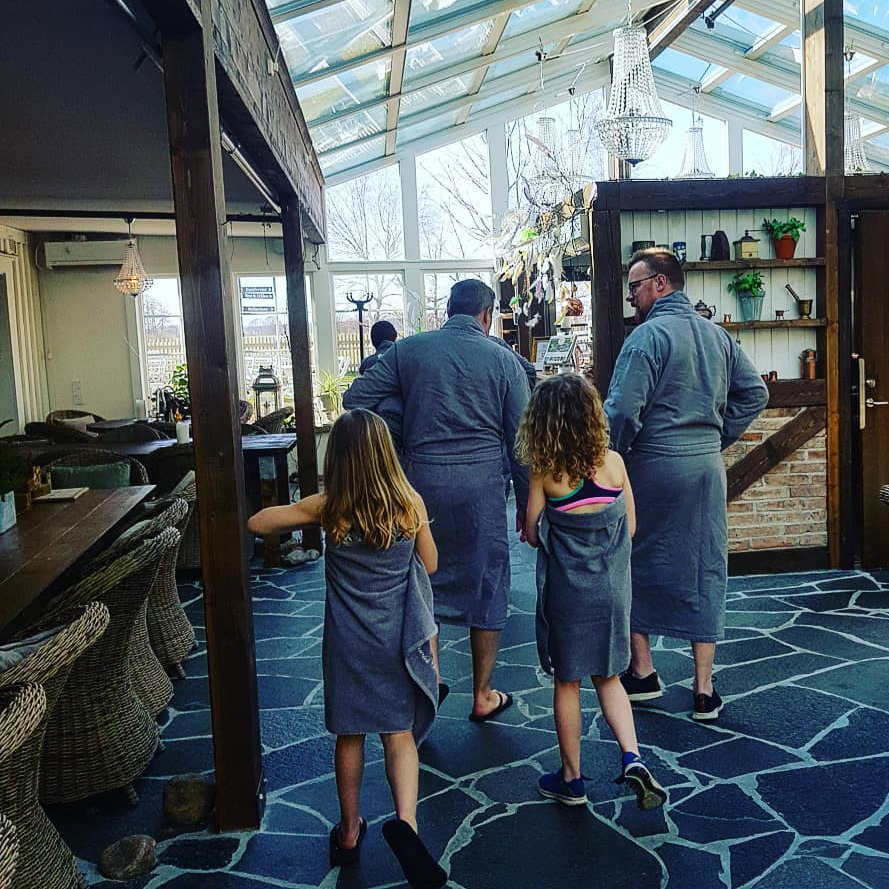 Familj på spa